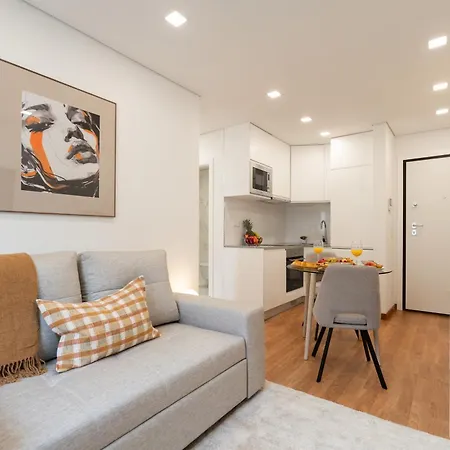 Hostwise - Stylish & Cozy Flat Apartment *