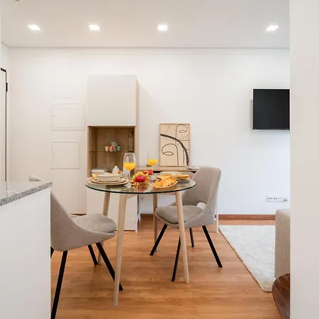 Hostwise - Stylish & Cozy Flat *