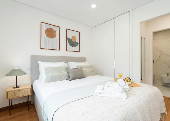 Hostwise - Stylish & Cozy Flat Apartment