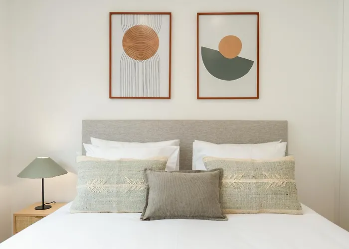 Hostwise - Stylish & Cozy Flat *