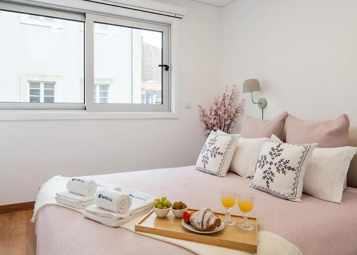 Hostwise - Stylish & Cozy Flat Apartment